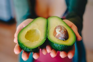 Plantar aguacate